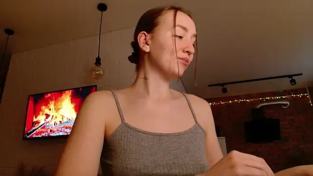 WhitePrincessLuna online show from January 2026 01:26:02 PM