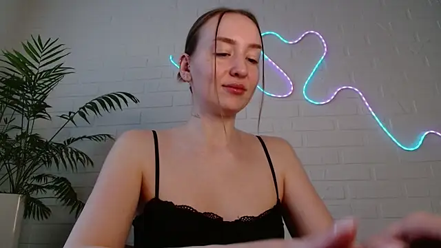 WhitePrincessLuna online show from February 2026 01:43:01 PM