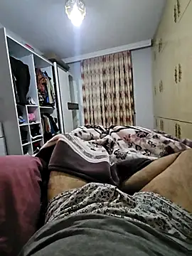 Snapshot of AuxeticDry chatting on November 2025 07:13:02 PM AuxeticDry online show from November 2025 07:13:02 PM