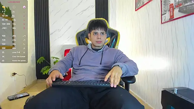 xKevyn online show from November 2025 12:26:01 PM