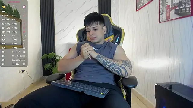 xKevyn online show from November 2025 12:31:01 PM