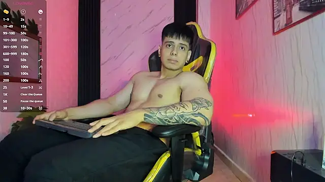 xKevyn online show from October 2025 12:24:01 PM