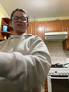 Brutecia2002 online show from March 2026 07:59:01 PM