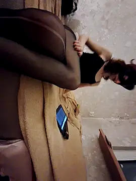 Snapshot of SecretIna chatting on November 2025 08:45:02 PM SecretIna online show from November 2025 08:45:02 PM