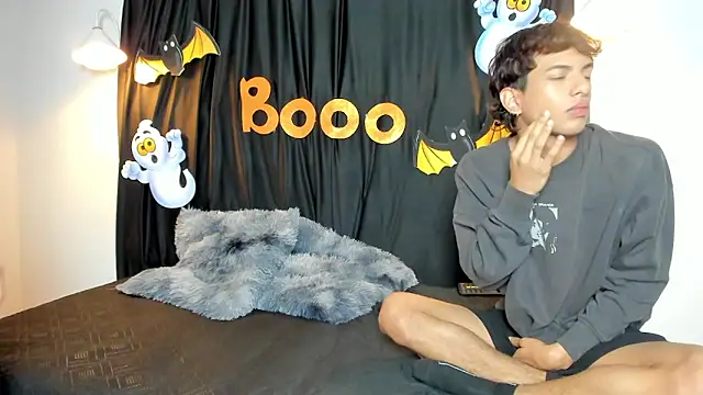 maicol cum23 online show from October 2025 04:28:01 PM