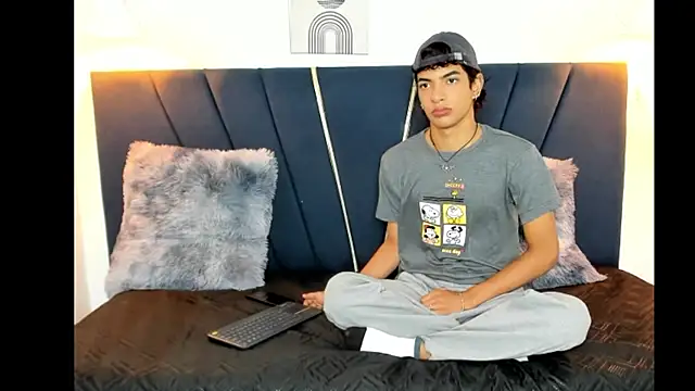 maicol cum23 online show from September 2025 01:33:01 PM