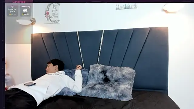 maicol cum23 online show from September 2025 02:01:01 PM