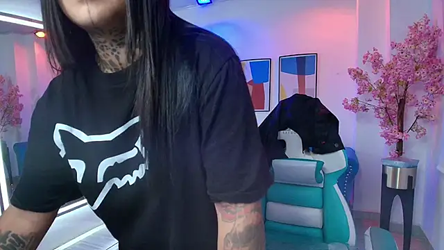 Black roseee online show from May 2026 10:48:01 AM