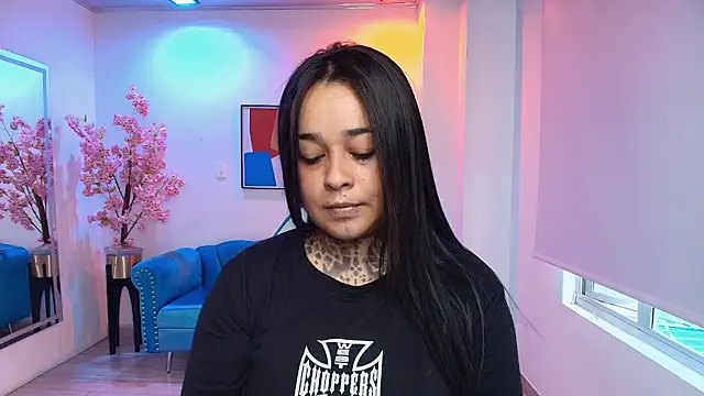 Black roseee online show from December 2025 07:37:01 PM