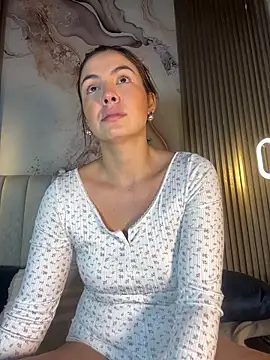 Dakota Evanns online show from November 2025 08:25:01 PM