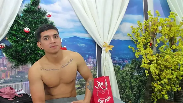 Sarahwalkerr online show from November 2025 01:32:02 PM