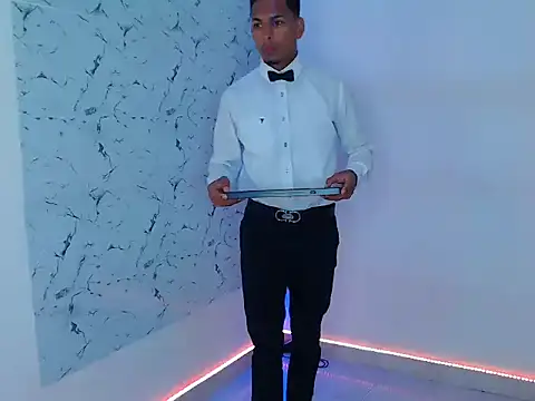 lorian vikel online show from September 2025 11:47:01 PM