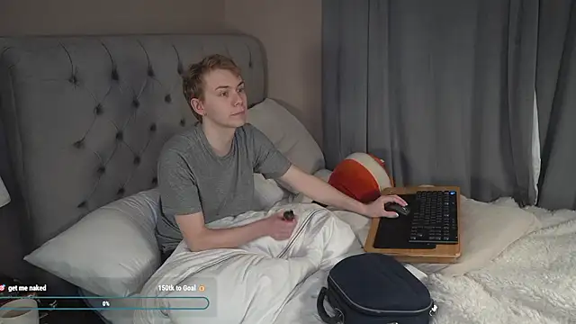 scottishtwink01 online show from March 2026 10:43:02 PM