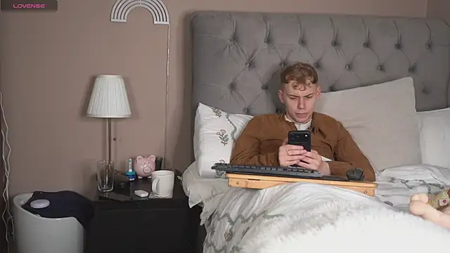 scottishtwink01 online show from May 2026 10:52:02 PM