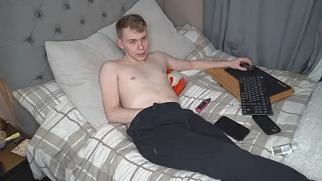 scottishtwink01 online show from March 2026 11:50:02 PM