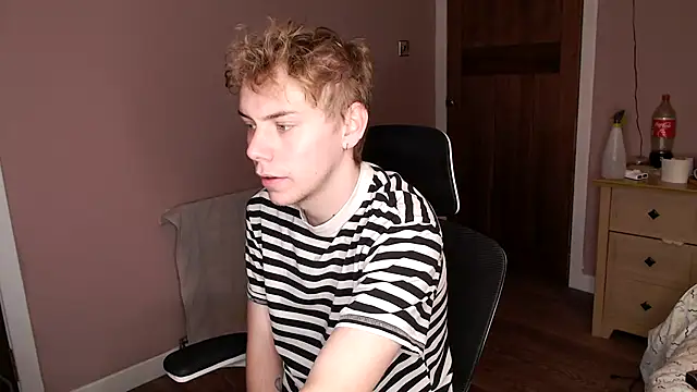 scottishtwink01 online show from September 2025 02:31:01 PM
