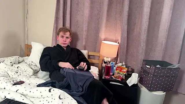 scottishtwink01 online show from November 2025 11:52:02 PM