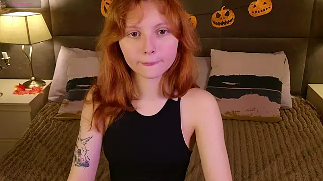 Snapshot of AlisHanson chatting on October 2025 02:03:02 PM AlisHanson online show from October 2025 02:03:02 PM