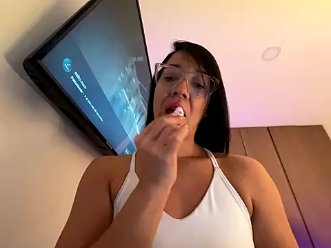 gaby wild fire online show from October 2025 03:23:01 PM