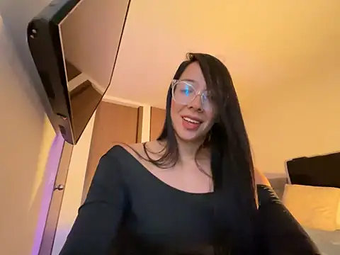 gaby wild fire online show from October 2025 04:30:01 PM