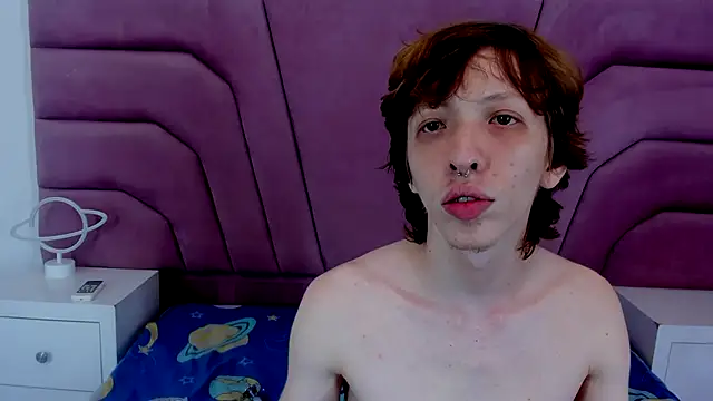 Snapshot of taylorleexx chatting on September 2025 07:52:01 PM taylorleexx online show from September 2025 07:52:01 PM