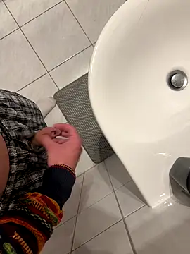 Snapshot of Immerhartundgeil chatting on September 2025 01:39:01 AM Immerhartundgeil online show from September 2025 01:39:01 AM