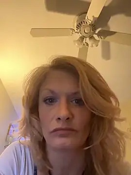Daphneflor online show from April 2026 04:10:02 AM