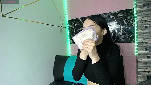 emmydurant online show from October 2025 07:47:02 PM