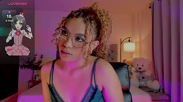 Snapshot of OxanaFedorova1- chatting on May 2026 08:37:02 PM OxanaFedorova1- online show from May 2026 08:37:02 PM