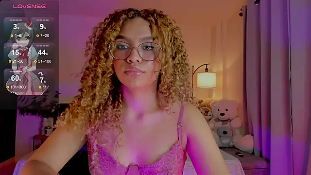 Snapshot of OxanaFedorova1- chatting on May 2026 01:57:16 AM OxanaFedorova1- online show from May 2026 01:57:16 AM