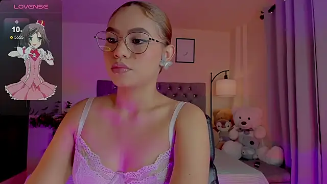 Snapshot of OxanaFedorova1- chatting on May 2026 08:17:02 PM OxanaFedorova1- online show from May 2026 08:17:02 PM