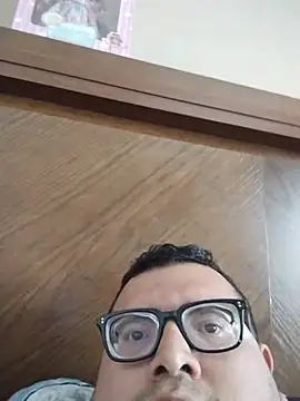 Santiagoqro85 online show from November 2025 08:31:02 PM