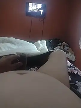 Santiagoqro85 online show from November 2025 02:06:02 PM