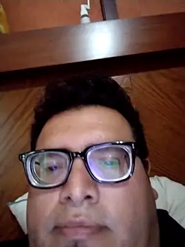Snapshot of Santiagoqro85 chatting on October 2025 05:46:01 PM Santiagoqro85 online show from October 2025 05:46:01 PM