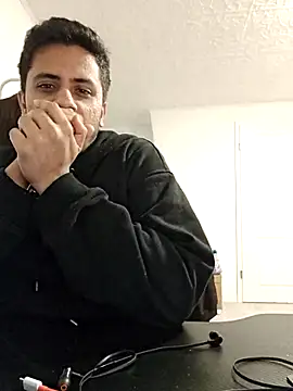 Snapshot of eyepach96 chatting on October 2025 11:39:01 PM eyepach96 online show from October 2025 11:39:01 PM