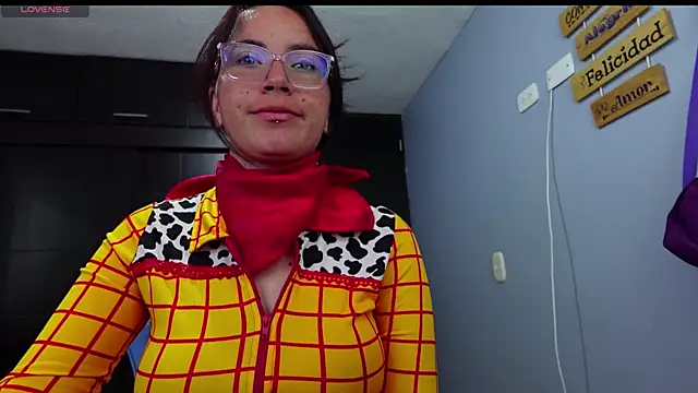 Snapshot of iriss_cardenas chatting on September 2025 11:17:02 AM iriss cardenas online show from September 2025 11:17:02 AM