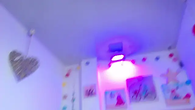 CHLOE THUNDERS online show from October 2025 05:41:01 AM