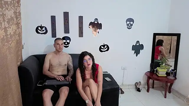 kloe-robert online show from October 2025 01:53:02 AM