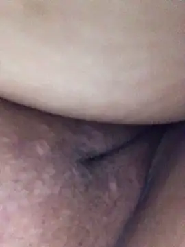 luzmelzinha online show from April 2026 11:41:02 PM