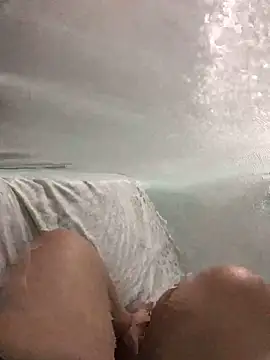 Snapshot of luzmelzinha chatting on October 2025 03:27:02 AM luzmelzinha online show from October 2025 03:27:02 AM