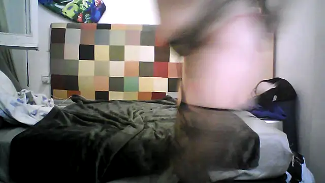 Snapshot of tuplaceroll chatting on October 2025 02:27:02 AM tuplaceroll online show from October 2025 02:27:02 AM