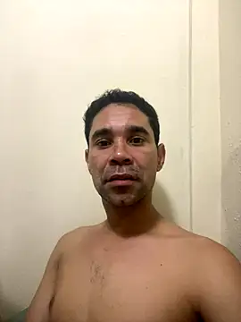 Snapshot of Reisy_HC chatting on October 2025 02:37:02 AM Reisy HC online show from October 2025 02:37:02 AM