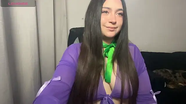 valentinauwu online show from December 2025 01:06:02 AM