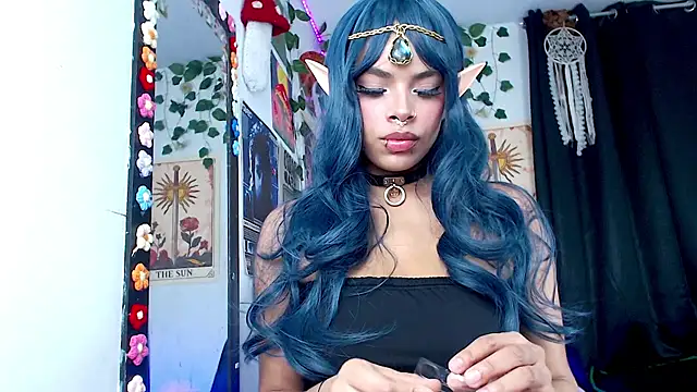 Snapshot of Raven_luv chatting on October 2025 01:17:02 AM Raven luv online show from October 2025 01:17:02 AM