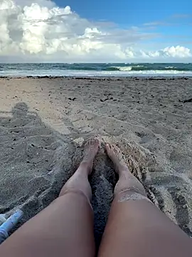 Snapshot of carynn chatting on October 2025 09:26:02 PM carynn online show from October 2025 09:26:02 PM