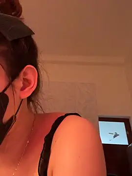 vy nguyen99 online show from September 2025 06:03:01 AM