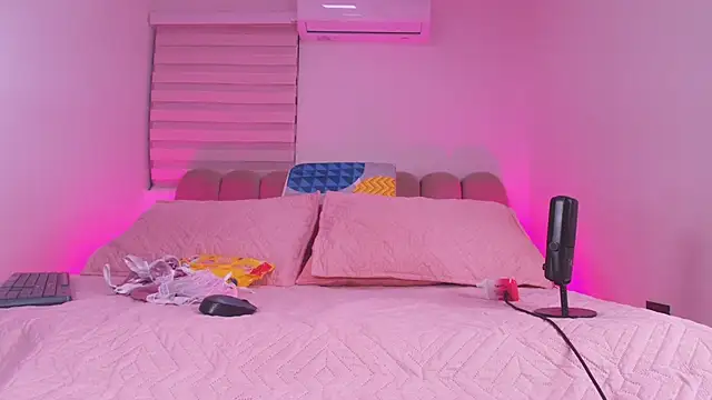 abbyrouss  online show from November 2025 03:07:01 AM