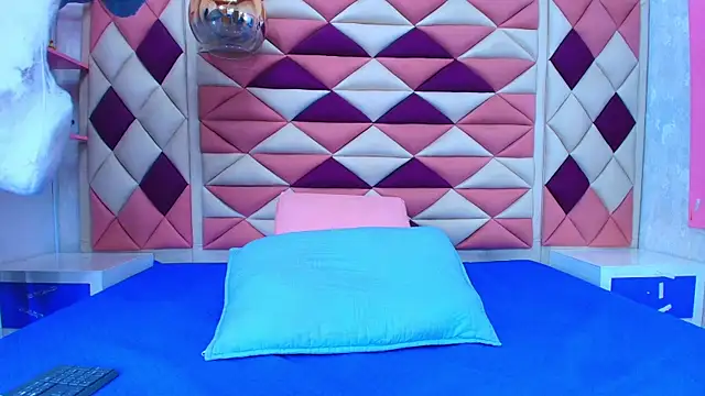 abbyrouss  online show from September 2025 03:02:01 AM