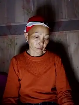 Snapshot of -Xuka-200 chatting on December 2025 11:42:01 AM -Xuka-200 online show from December 2025 11:42:01 AM