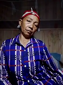 Snapshot of -Xuka-200 chatting on November 2025 11:03:01 AM -Xuka-200 online show from November 2025 11:03:01 AM